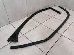 MASERATI Maserati Granturismo M145 Left Door Seal 80089200 Door Seals Left — thumbnail 8