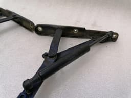MASERATI MASERATI GRANTURISMO M145 boat hinge 384700105 tailgate hinge — thumbnail 5