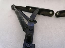 MASERATI MASERATI GRANTURISMO M145 boat hinge 384700105 tailgate hinge — thumbnail 6