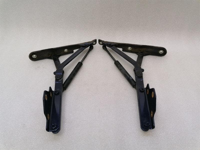 MASERATI GRANTURISMO M145 boat hinge 384700105 tailgate hinge