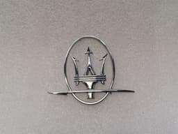 MASERATI Maserati Granturismo M145 Emblem Logo Badge 89095600 Black — thumbnail 5