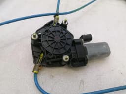 MASERATI Maserati Granturismo Right Front Door Winder 69912100 Window Regulator Front Right — thumbnail 4