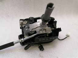MASERATI MASERATI GRANTURISMO M145 Gear selector 217517 shift backdrop — thumbnail 2