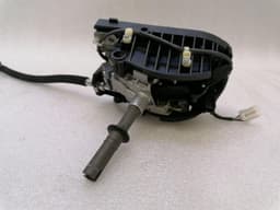 MASERATI MASERATI GRANTURISMO M145 Gear selector 217517 shift backdrop — thumbnail 7