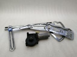 MERCEDES-BENZ Mercedes CLK W208 Right Front Door Winder A2097200846 Front Right Window — thumbnail 4