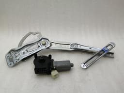 MERCEDES-BENZ Mercedes CLK W208 Left Front Door Winder A2087200346 Window Regulator Front Left — thumbnail 4