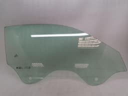 PORSCHE Porsche 911 992 gt3 right front door glass 992845020G door window right defect — thumbnail 1