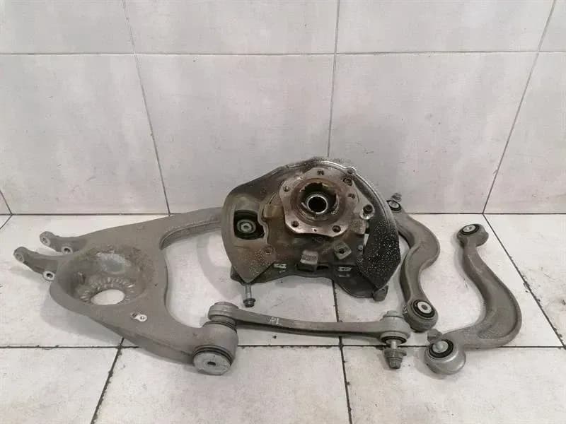 Bentley Continental GT 3SD Left Rear Hub 971505435F Wheel Bearing Housing Rear Li