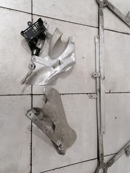 BENTLEY Bentley Continental GT 18-24 3S 3SD Holder Bracket 971814587B Holder Carrier — thumbnail 9