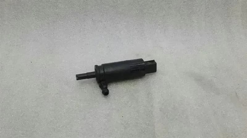 BMW 3 Series E92 E87 E64 E61 Washer Fluid Pump 6973097 Washer Water Pump