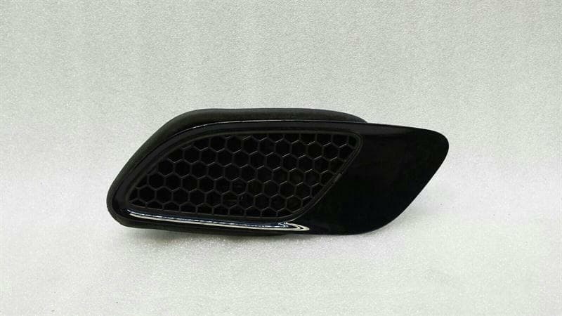 BMW BMW 3 Series E92 M3 right cap grill 8042978 right grille