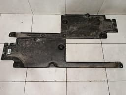 PORSCHE Porsche Cayman 718 GT4RS Undertray 99150460300 Underbody Trim — thumbnail 3