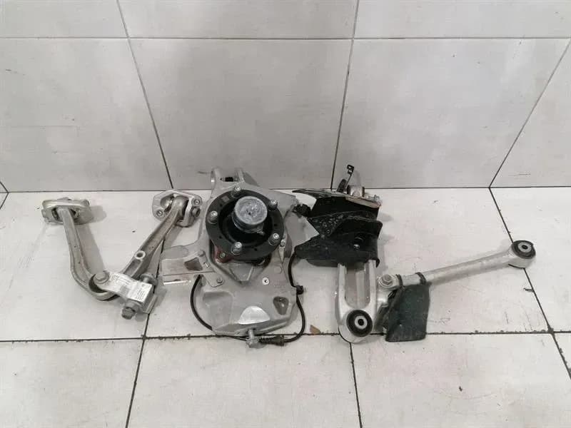 PORSCHE Porsche 911 992 Left Front Hub 9GT407245XC Wheel Bearing Housing Front Left
