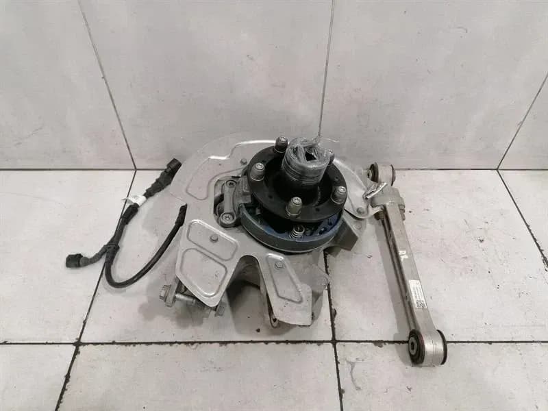 Porsche 911 992 Right Rear Hub 9GT505052A Wheel Bearing Housing Rear Right
