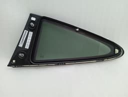 PORSCHE Porsche 911 991 Right Rear 1/4 Glass 99154311210 Door Window 1/4 Rear RH — thumbnail 3