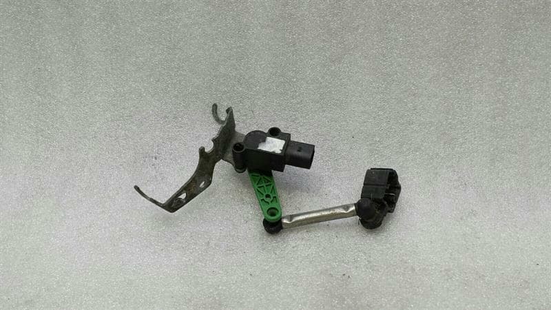 Porsche 911 R 991 Headlight Level Sensor 99163138100 Level Sensor.