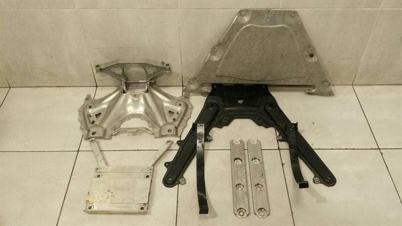 Porsche 911 R 991 Undertray Holder Bracket 99150423302 Holder Carrier