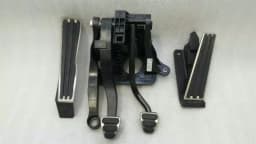 PORSCHE Porsche 911R 991 Gas Pedal + Clutch + Brake Pedal Set Kit Manual RL RHD UK — thumbnail 8