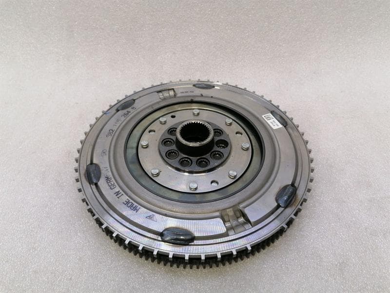 PORSCHE Porsche Cayman 718 GT4 Flywheel 982105264B Flywheel