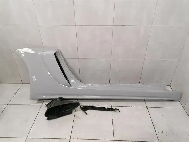 Porsche Cayman 718 GT4 side skirt 982853564 right GT4 side skirts
