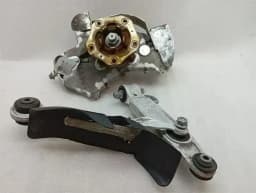 PORSCHE Porsche Cayman 718 GT4 Left Front Hub 99134165781 Wheel Bearing Housing Front Left — thumbnail 1