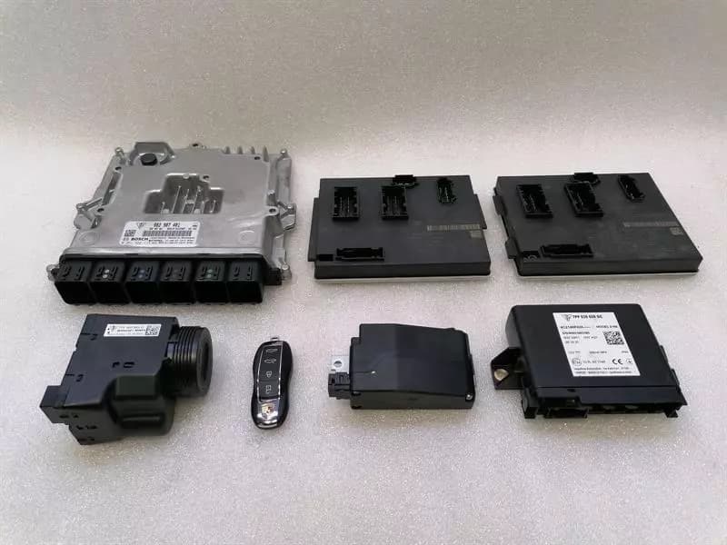 2022 Porsche Cayman 718 GT4 SET Engine ECU 982907401 Engine Control Unit