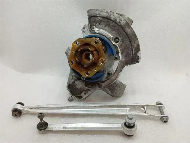 Porsche Cayman 718 GT4 Left Rear Hub 982505435D Wheel Bearing Housing Rear Left