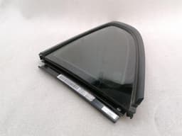 PORSCHE Porsche Cayman 718 Left Rear Quarter Glass 98154311112 Door Window 1⁄4 Rear Left — thumbnail 2