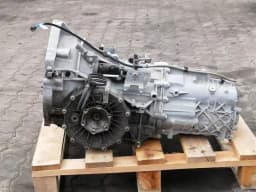 PORSCHE Porsche Boxster Spyder 718 Gearbox G8225 6-Speed Manual Transmission 982300052C — thumbnail 5