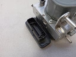 PORSCHE Porsche Boxster Spyder 718 A.B.S Pump 99135575521 ABS Pump Hydraulic Block — thumbnail 6