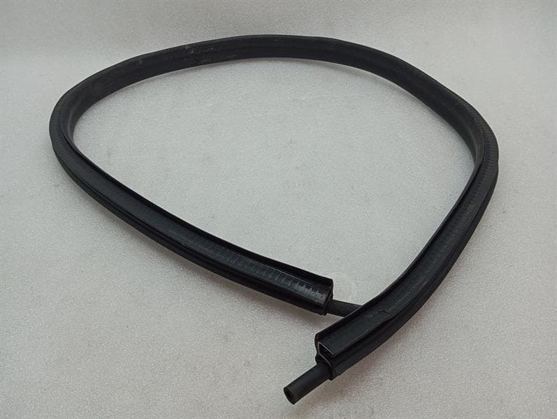 Porsche Boxster Spyder 718 Door Seal 98153707505 Door Seals