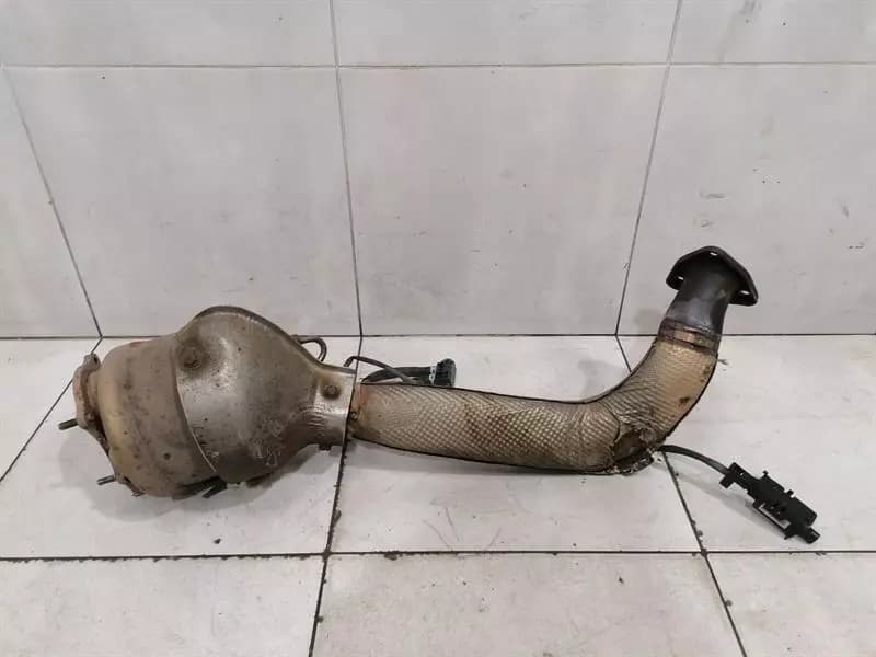 PORSCHE Porsche Cayman 718 GT4 Catalytic Converter 982254351P LEFT DEFECTIVE Catalytic Converter