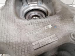 PORSCHE Porsche Cayman 718 GT4 Left Rear Hub 982505435D Wheel Bearing Housing Rear Left — thumbnail 5