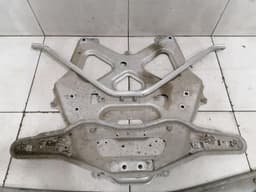 PORSCHE Porsche Cayman 718 GT4 holder bracket 98133126113 holder carrier — thumbnail 2