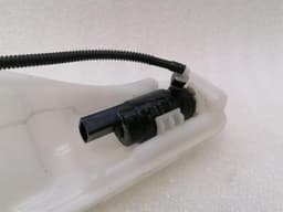 PORSCHE Porsche Boxster 718 GT4RS washer fluid reservoir 9P1955449B washer fluid tank — thumbnail 10