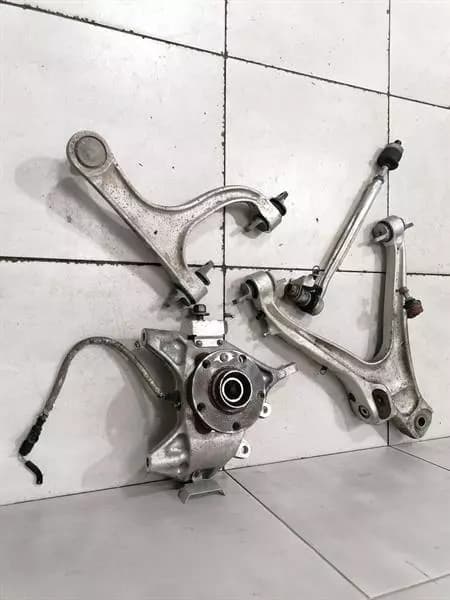 MCLAREN McLaren 720S Right Rear Hub 14BA024CP Wheel Bearing Housing Rear Right SET SET