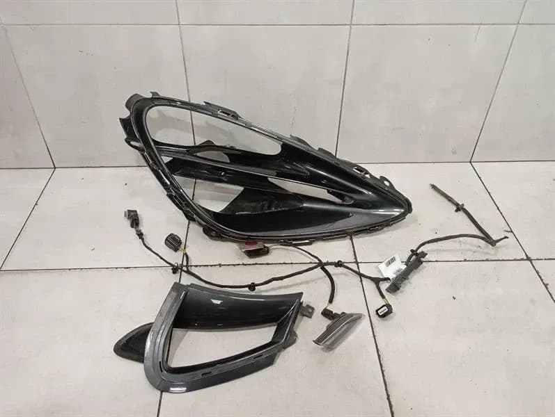 MCLAREN McLaren 720S Spider Body Moulding 14AAC20CP Bar BUMPER PARTS HEADLIGHT TRIM