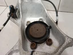 MCLAREN McLaren 720S Spider Left Front Hub 14B0710CP Wheel Bearing Housing Front Left — thumbnail 4