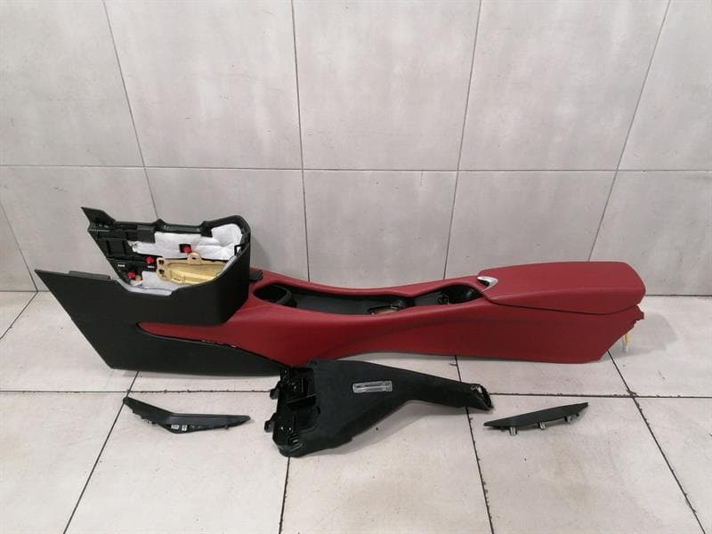 MCLAREN McLaren 720S coupe console RHD center console console right hand drive