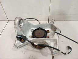 MCLAREN McLaren 720S Spider Left Front Hub 14B0710CP Wheel Bearing Housing Front Left — thumbnail 3