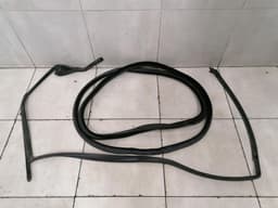 MCLAREN McLaren 720S Coupe Door Seal 14AC484CP LEFT Door Seals — thumbnail 1