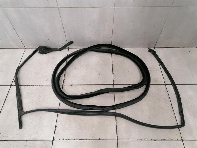 McLaren 720S Coupe Door Seal 14AC484CP LEFT Door Seals