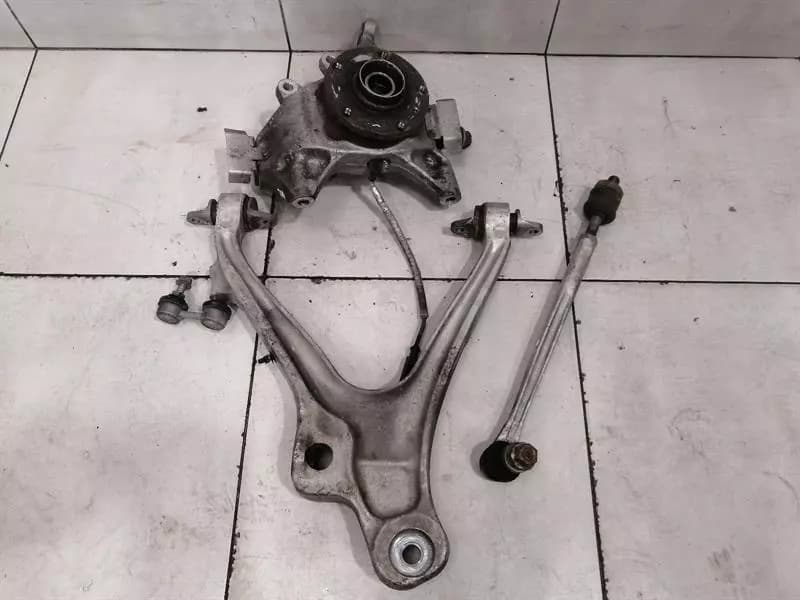 MCLAREN McLaren 720S KNUCKLE SUSPENSION Left Rear Hub 14BA022CP Rear Wheel Bearing Housing