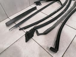 MCLAREN McLaren 720S Coupe Door Seal 13A6535CP Door Seals RIGHT RIGHT — thumbnail 10