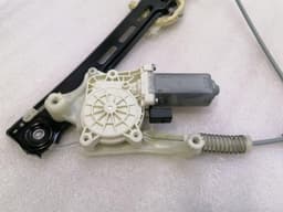 PORSCHE Porsche Boxster Spyder 718 Right Door Winder 99154207602 Right Window Regulator — thumbnail 4