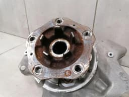 PORSCHE Porsche Cayman 718 GT4 Left Rear Hub 982505435D Wheel Bearing Housing Rear Left — thumbnail 3