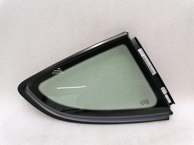 Porsche Cayman 718 GT4 Right Rear Quarter Glass 98154311212 Door Window Rear R