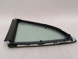 PORSCHE Porsche Cayman 718 GT4 Left Rear Quarter Glass 98154311112 Door Window 1⁄4 Rear — thumbnail 5