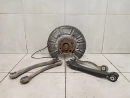 MERCEDES-BENZ Mercedes C63 AMG W205 Left Rear Hub A2053509713 Wheel Bearing Housing Rear Left — thumbnail 2