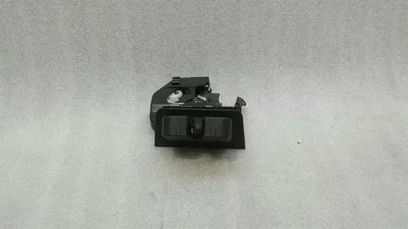 Audi RS6 4G boot lock 8R0827505A tailgate lock